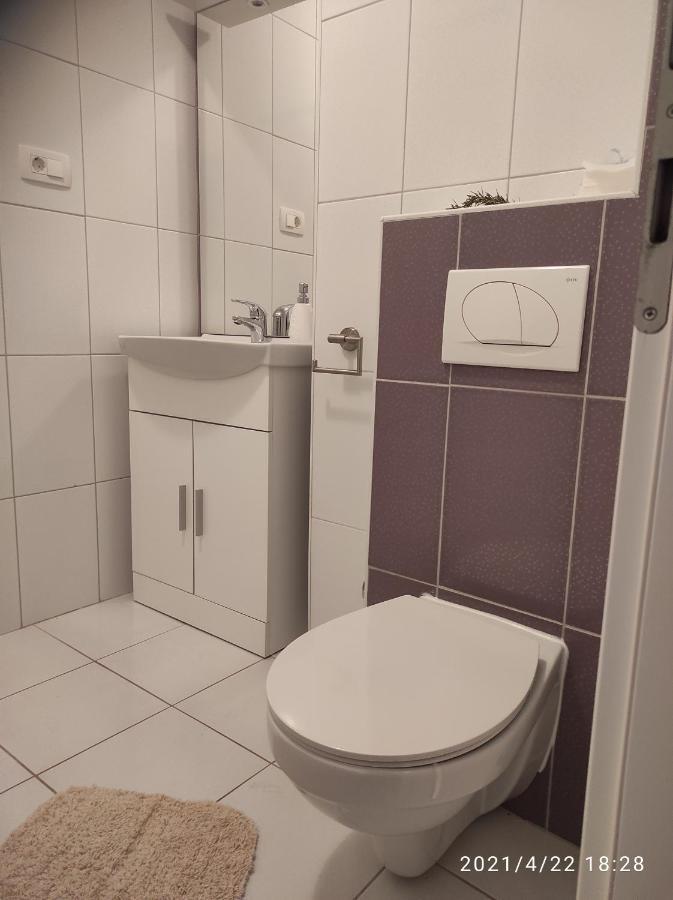Apartmani Quattro Starigrad Paklenica Dış mekan fotoğraf