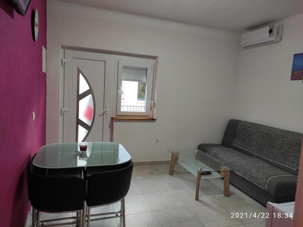 Apartmani Quattro Starigrad Paklenica Dış mekan fotoğraf