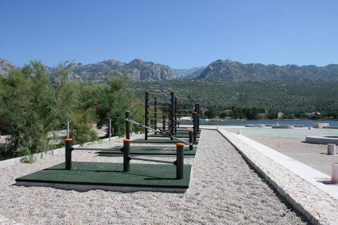 Apartmani Quattro Starigrad Paklenica Dış mekan fotoğraf